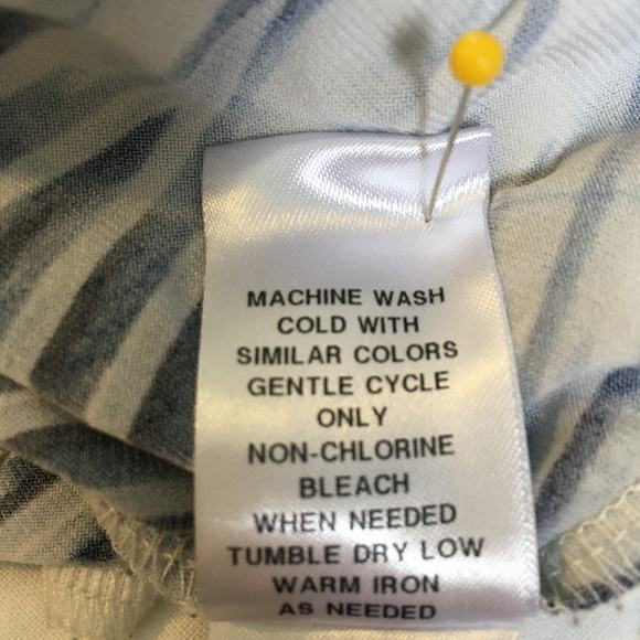 Maggie London navy and white short sleeve easy care dress size 8 geometric print - Picture 11 of 11